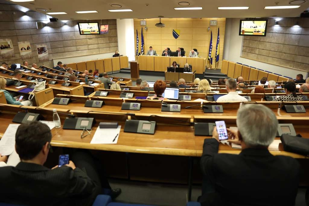 Uvesti novčane naknade za zaposlene i umirovljene razvojačene branitelje